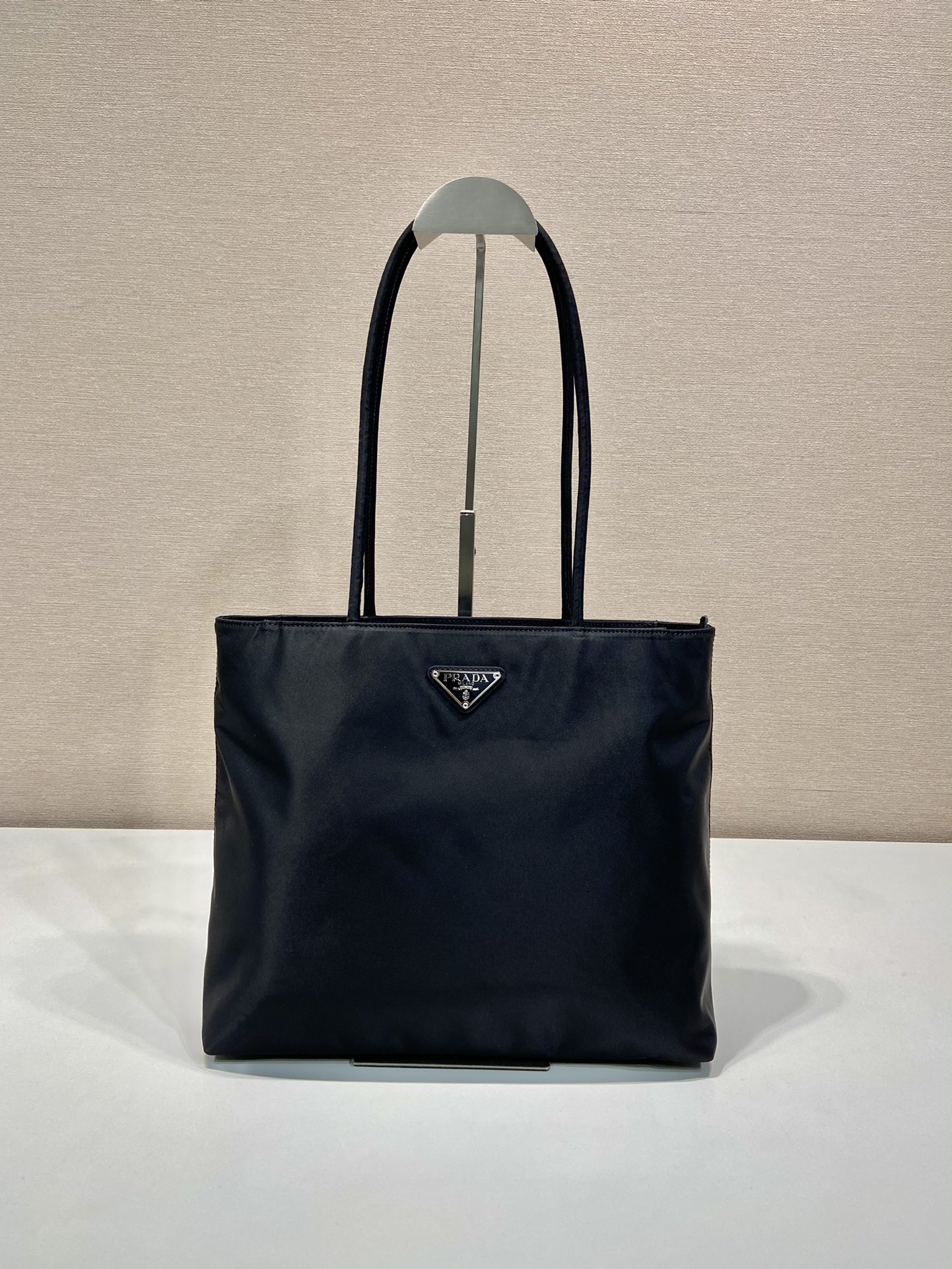 Prada_Nylon_B6245Tote_Ba